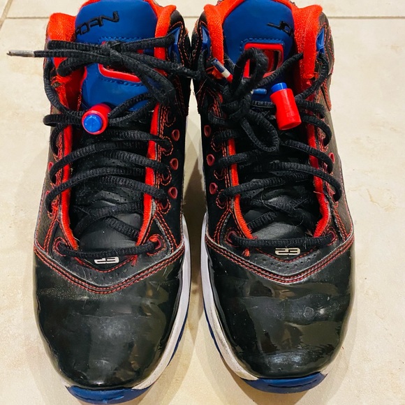 Jordan B’Loyal boys size 5 - Picture 4 of 4